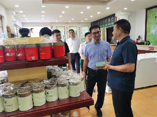 2023年7月13日，中國(guó)郵政集團(tuán)公司河南省分公司夏總一行蒞臨廣義茶印象園參觀指導(dǎo)，給予我司發(fā)展高度評(píng)價(jià)